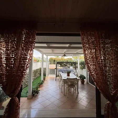 Casa Al Mare Giardino Mediterraneo, Pizzo شقة *