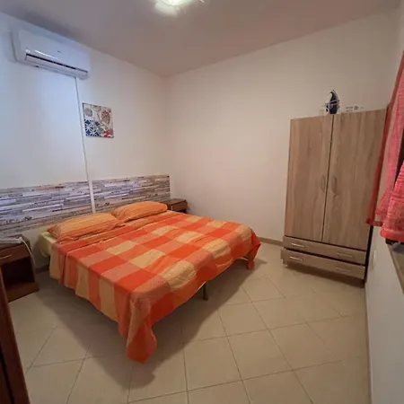 Casa Al Mare Giardino Mediterraneo, Pizzo شقة